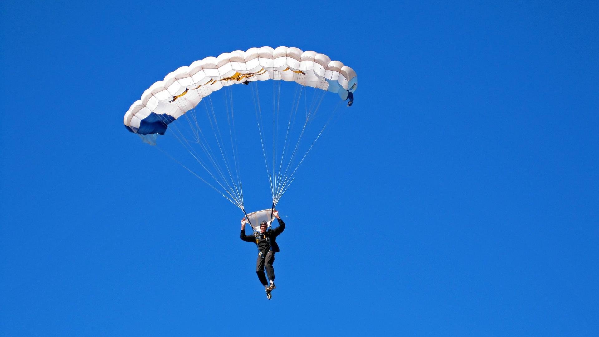 亚冠联赛激战正酣 中超球队逆境突围显韧性