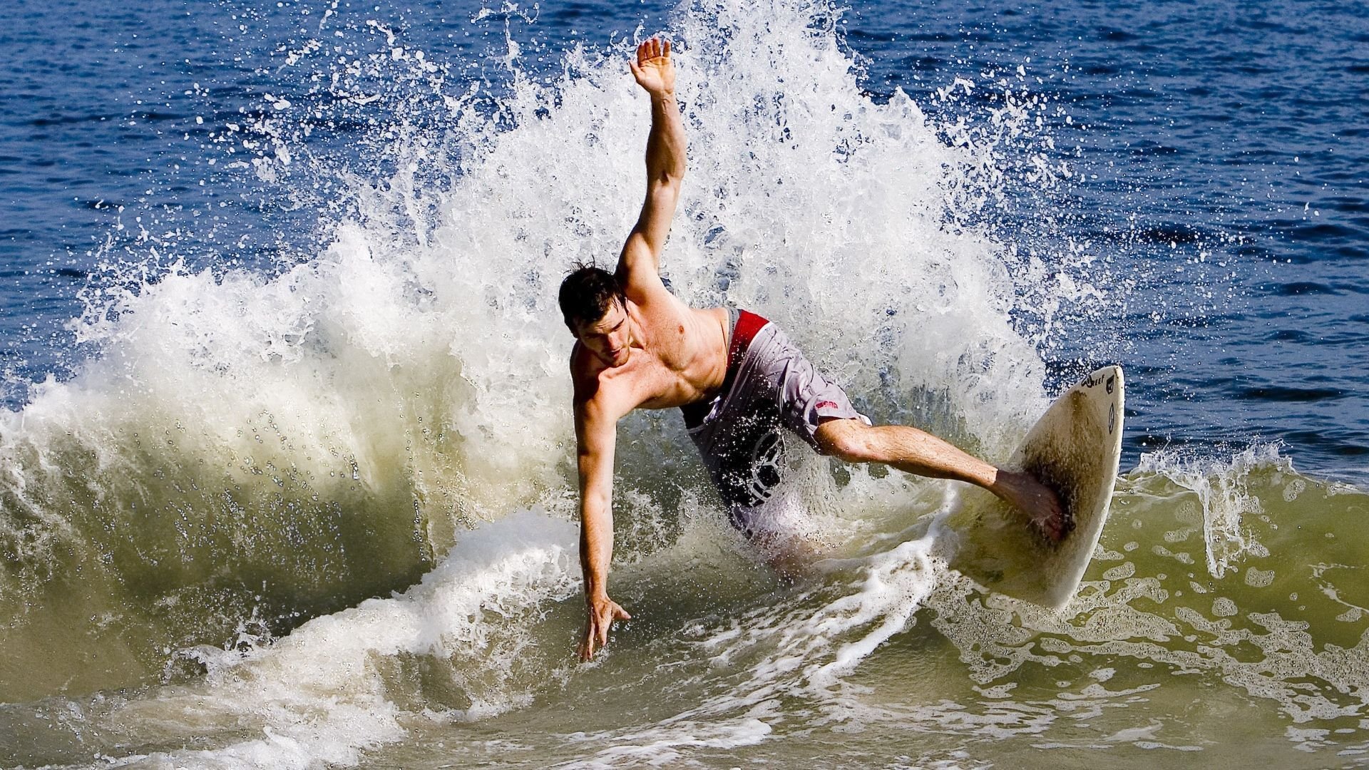 短道速滑世界杯首尔站，中国队斩获两金一银，林孝埈强势回归